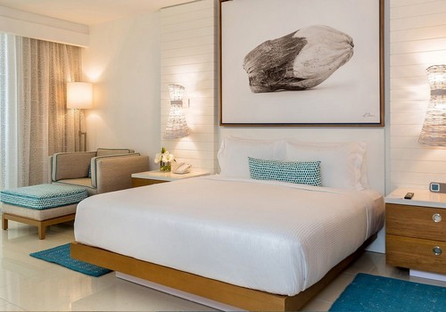 One-Bedroom Fountain View Residence with One King Bed (West Tower)