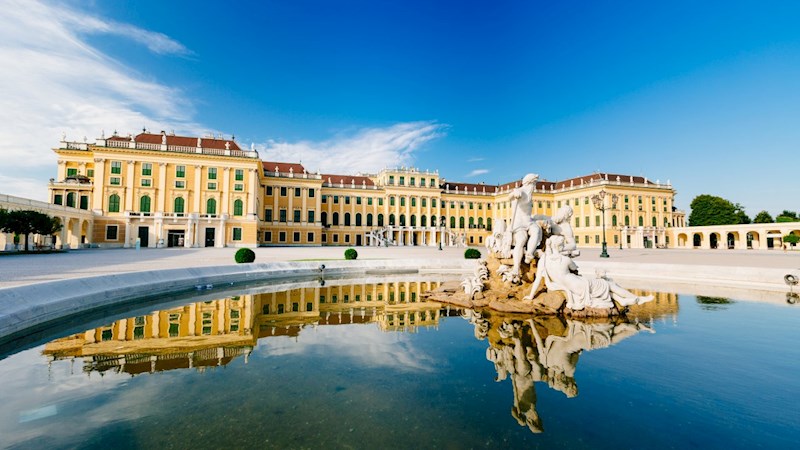 Schonbrunn Palace & City Tour with Skip-the-Line Entry 