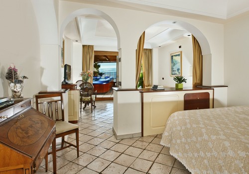 Deluxe Junior Suite