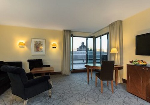 Penthouse Suite