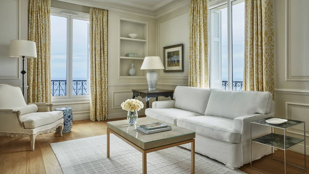 Four Seasons Sea View Suite
