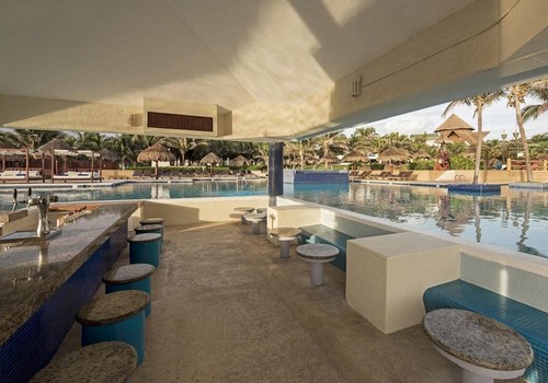 Pool Bar