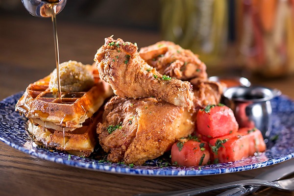 Yardbird Southern Table & Bar – Jeff McInnis does rustic-chic country kitchen in South Beach