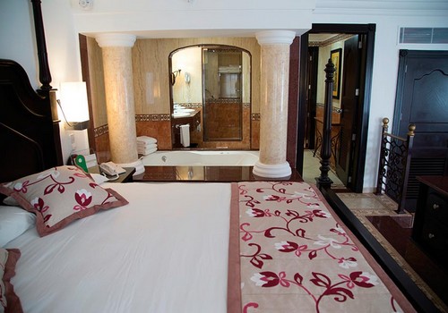 Suite with sea view, whirlpool bath