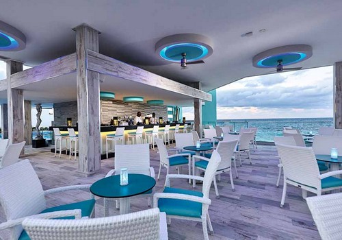 Poolside Bar