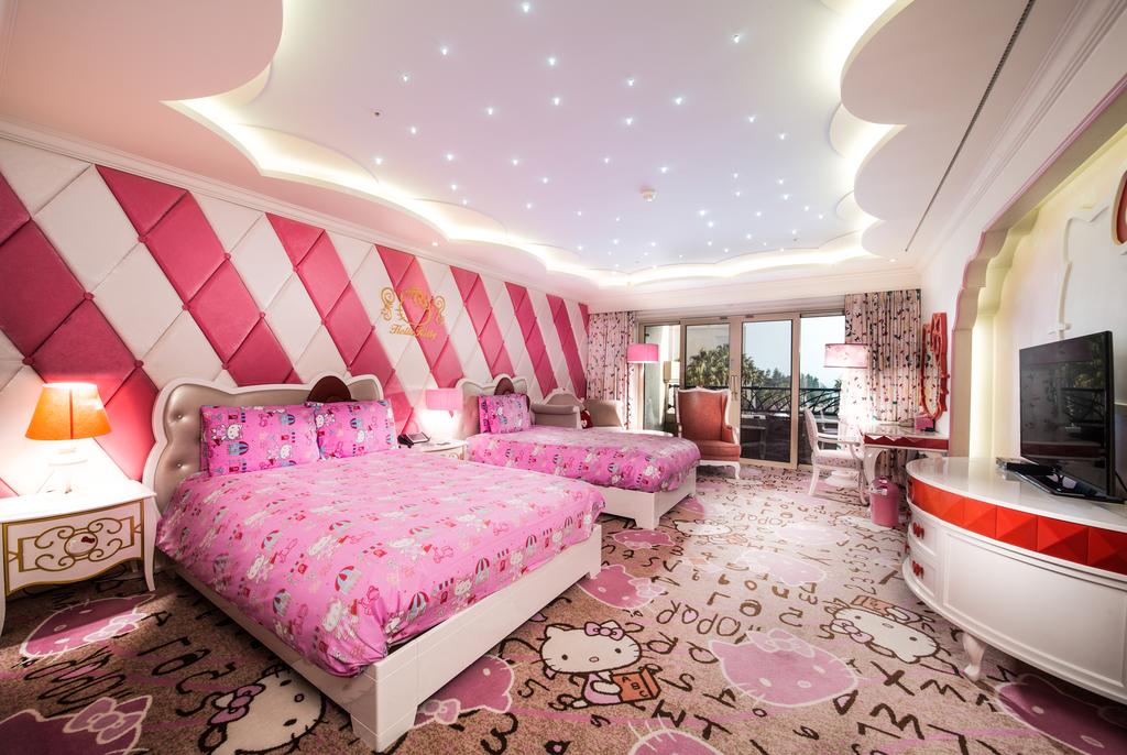 Hello Kitty Theme Room