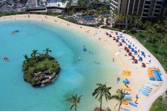 Hilton Hawaiian Village Waikiki Beach Resort - World's Ultimate Travels